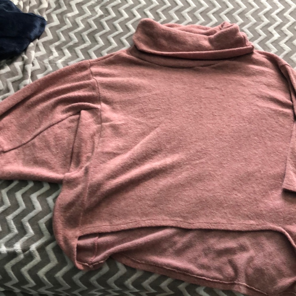 Loose sweater with turtleneck
